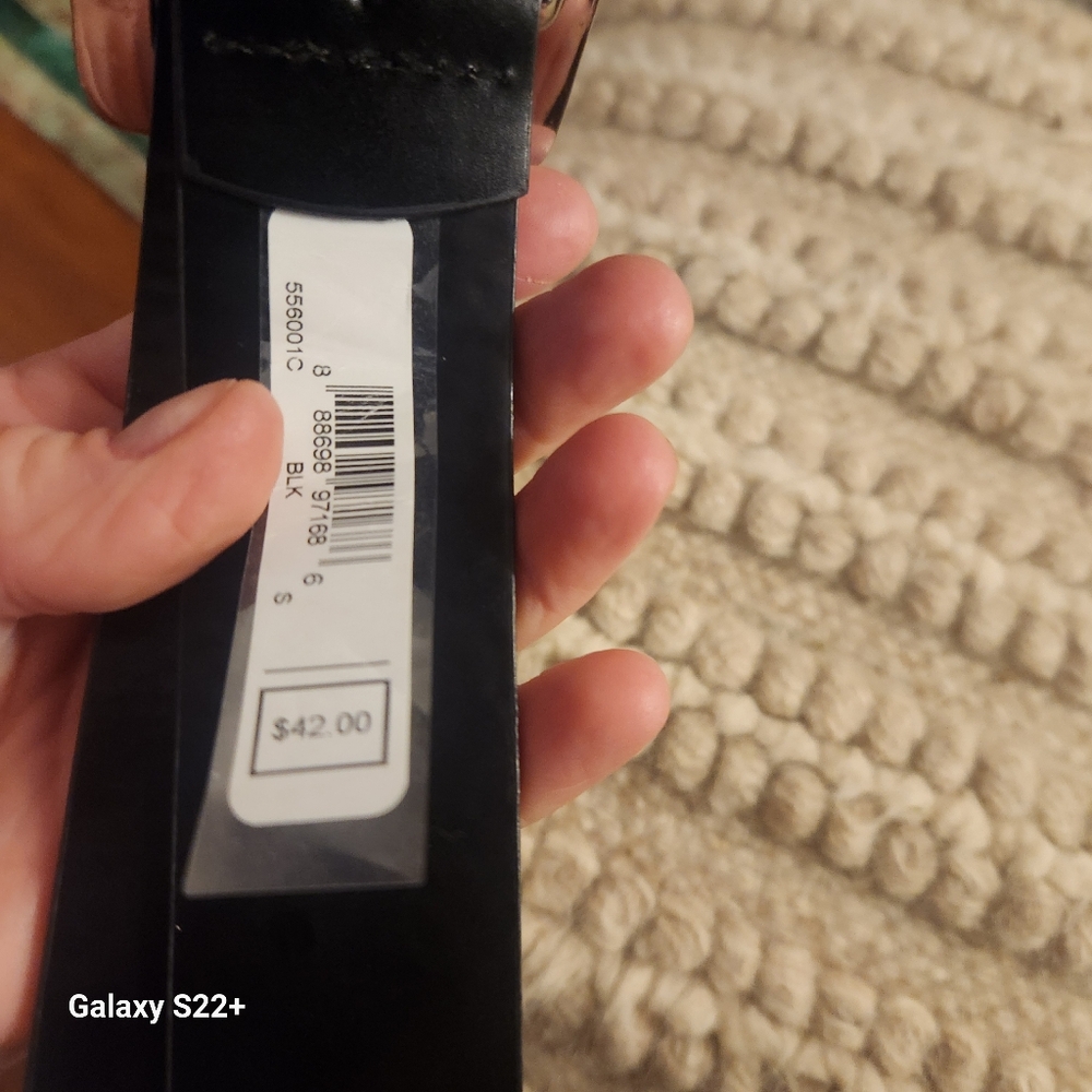 MICHEAL KORS NWT sz S black leather belt, with silver buckle - Picture 5 of 8
